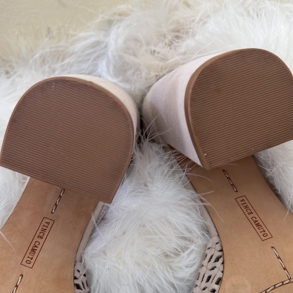 Vince Camuto Suede Cream Chunky Heel - Picture 4 of 9